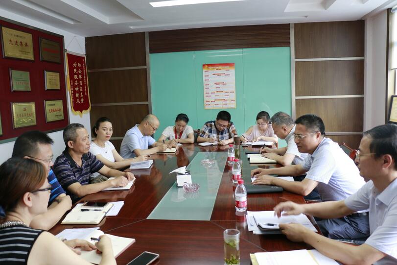 市園林局李局長(zhǎng)進(jìn)公司 開展&ldquo;聯(lián)系點(diǎn)上過黨日&rdquo;活動(dòng)